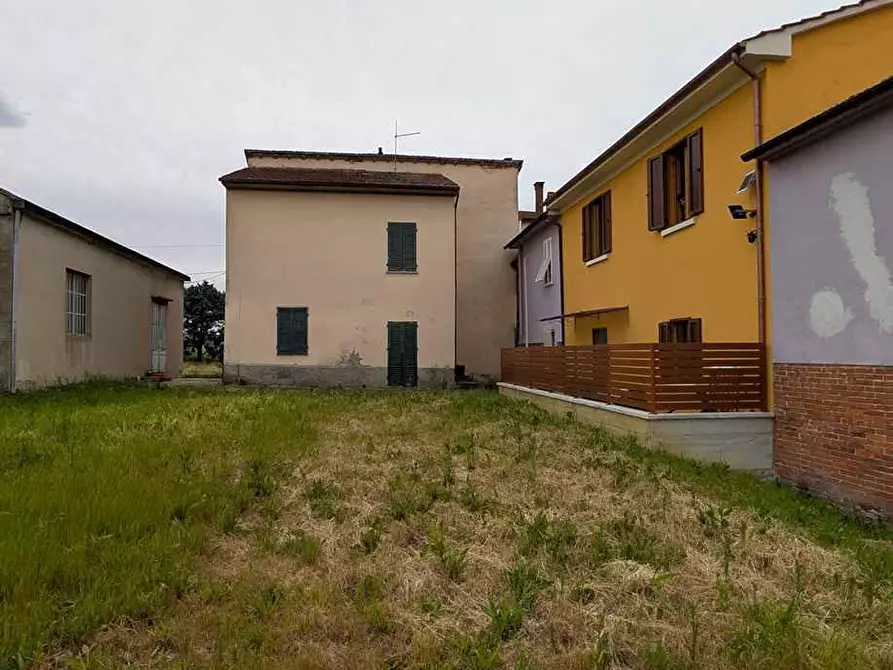 Immagine 4 di Casa indipendente in vendita  a Larciano