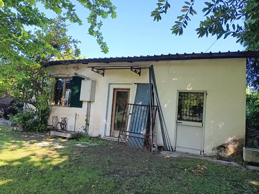 Immagine 3 di Casa indipendente in vendita  a Massa