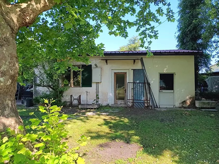 Immagine 4 di Casa indipendente in vendita  a Massa