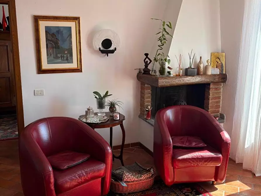 Immagine 4 di Casa semindipendente in vendita  a Massa