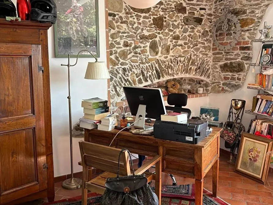 Immagine 6 di Casa semindipendente in vendita  a Massa
