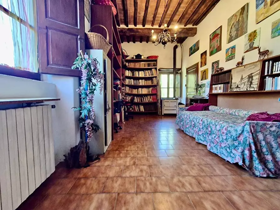 Immagine 33 di Rustico / casale in vendita  a Calci