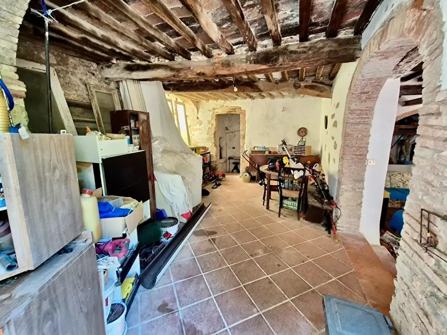 Immagine 17 di Rustico / casale in vendita  a Calci