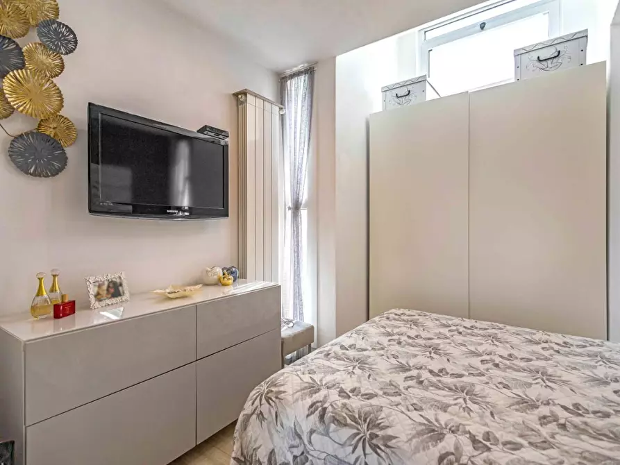 Immagine 5 di Mansarda in vendita  a Camaiore