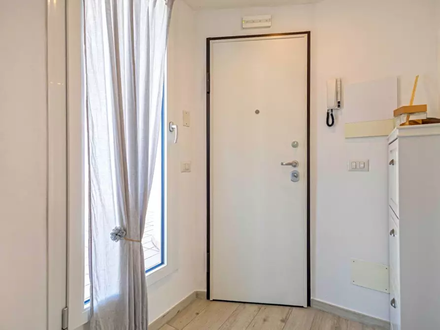Immagine 7 di Mansarda in vendita  a Camaiore