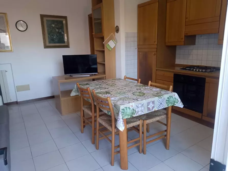 Immagine 2 di Appartamento in affitto  a Camaiore