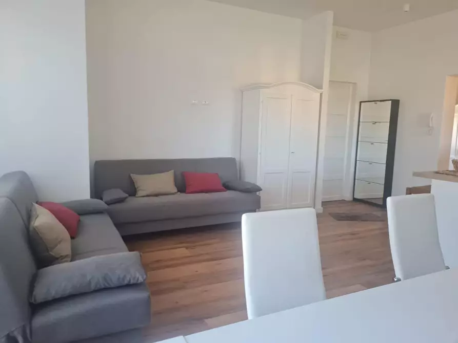 Immagine 2 di Appartamento in affitto  a Camaiore