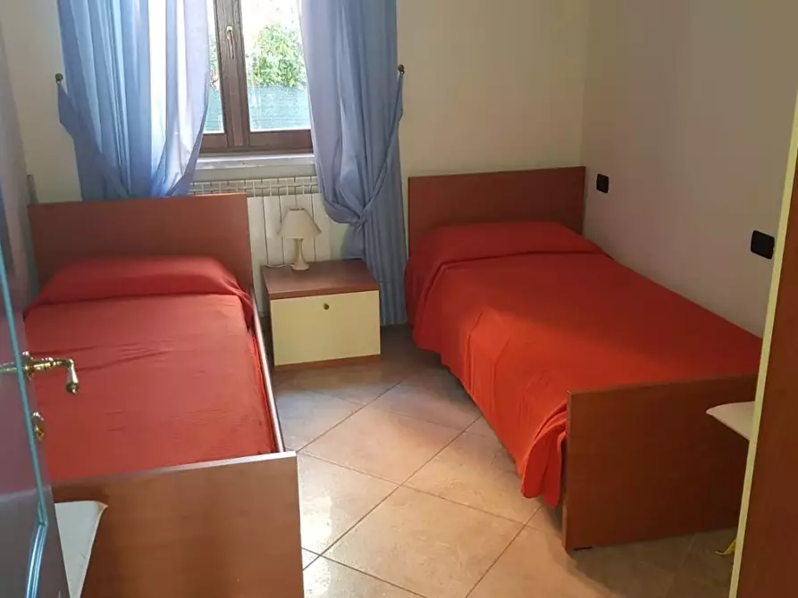 Immagine 11 di Casa bifamiliare in affitto  a Camaiore