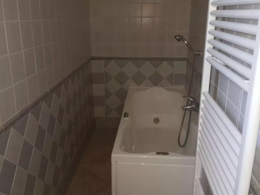 Immagine 15 di Casa bifamiliare in affitto  a Camaiore
