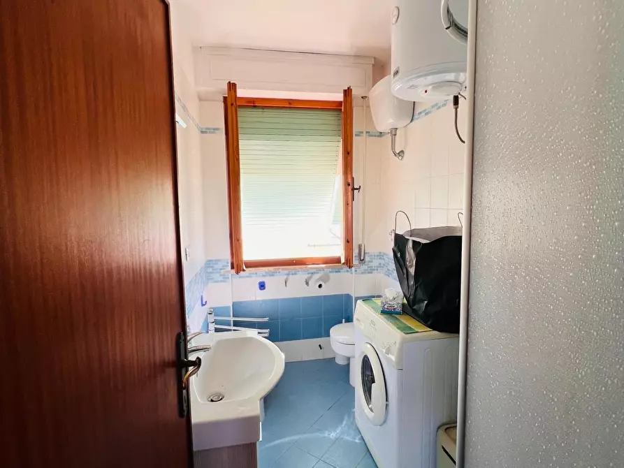 Immagine 10 di Appartamento in vendita  a Cecina