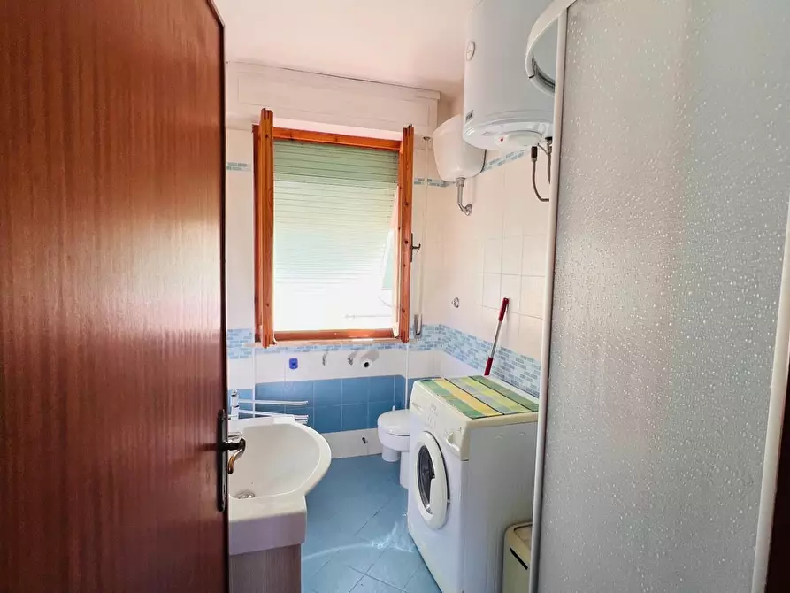 Immagine 11 di Appartamento in vendita  a Cecina