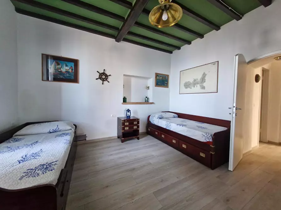 Immagine 10 di Porzione di casa in vendita  a Rio