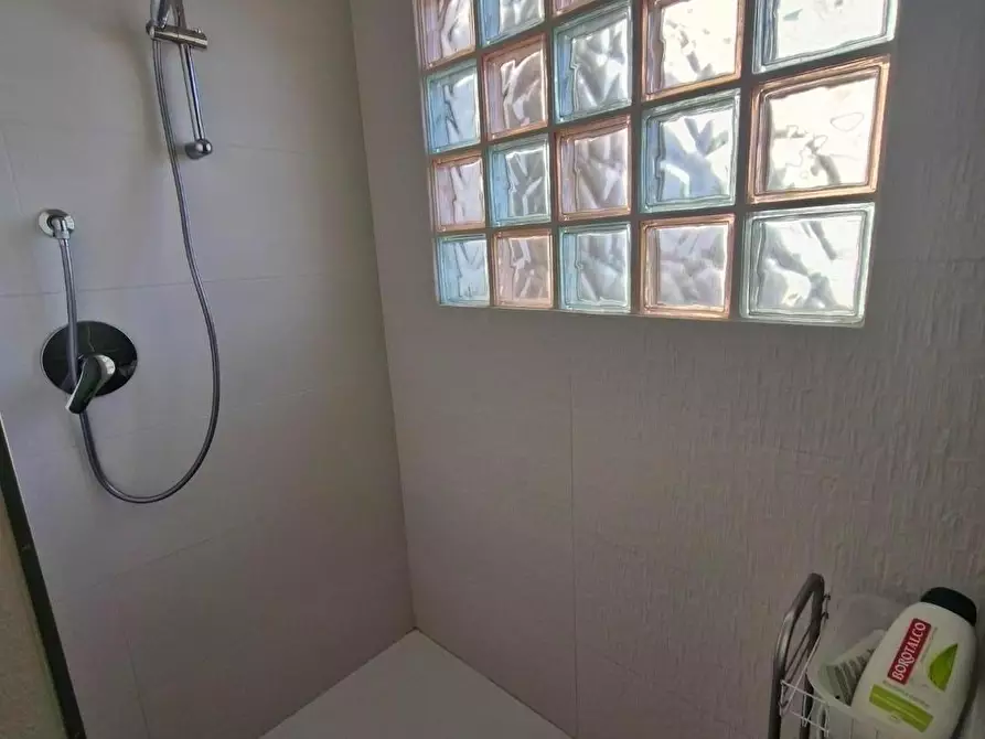 Immagine 21 di Porzione di casa in vendita  a Rio