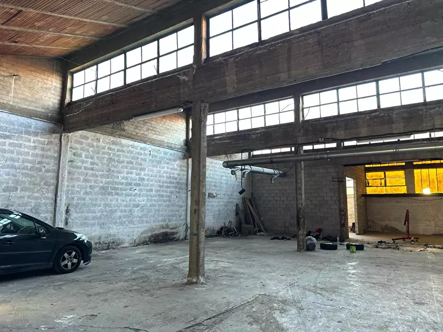 Immagine 1 di Magazzino in affitto  a Porcari