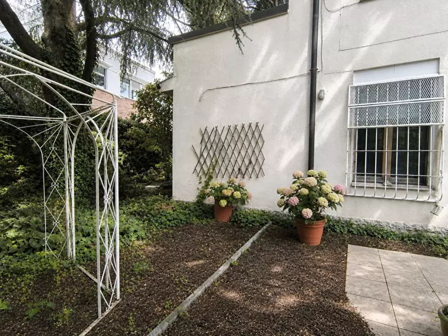 Immagine 24 di Appartamento in vendita  a Siena