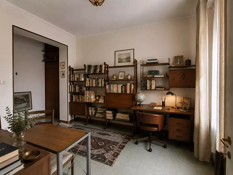 Immagine 9 di Appartamento in vendita  a Siena
