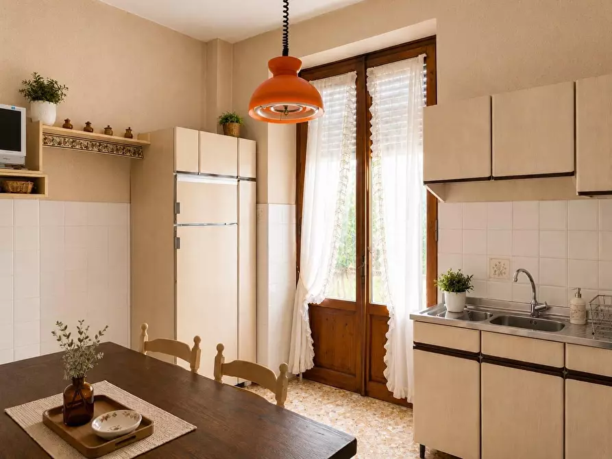 Immagine 20 di Appartamento in vendita  a Siena