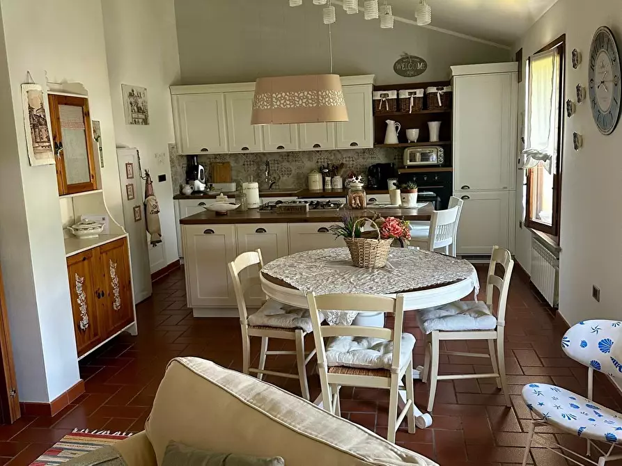 Immagine 3 di Mansarda in vendita  a Campiglia Marittima