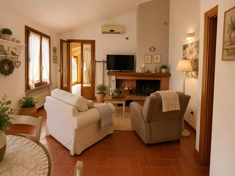 Immagine 6 di Mansarda in vendita  a Campiglia Marittima