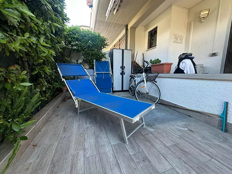Immagine 30 di Casa quadrifamiliare in vendita  a Viareggio