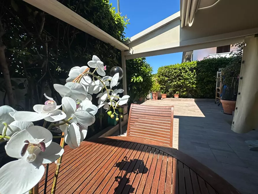 Immagine 22 di Casa quadrifamiliare in vendita  a Viareggio