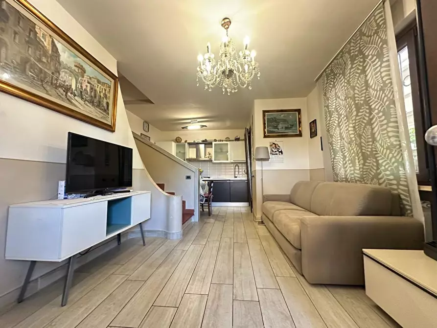 Immagine 4 di Casa quadrifamiliare in vendita  a Viareggio