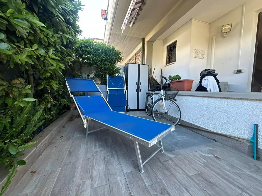 Immagine 17 di Casa quadrifamiliare in vendita  a Viareggio
