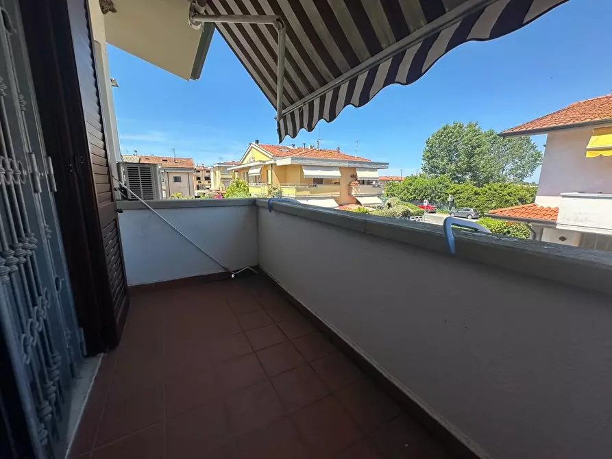 Immagine 38 di Casa quadrifamiliare in vendita  a Viareggio