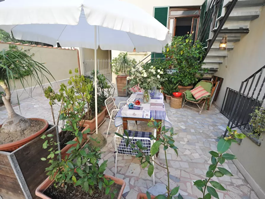 Immagine 1 di Appartamento in affitto  a Viareggio