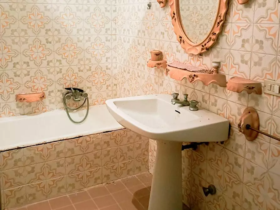 Immagine 19 di Casa semindipendente in vendita  a Lizzanello