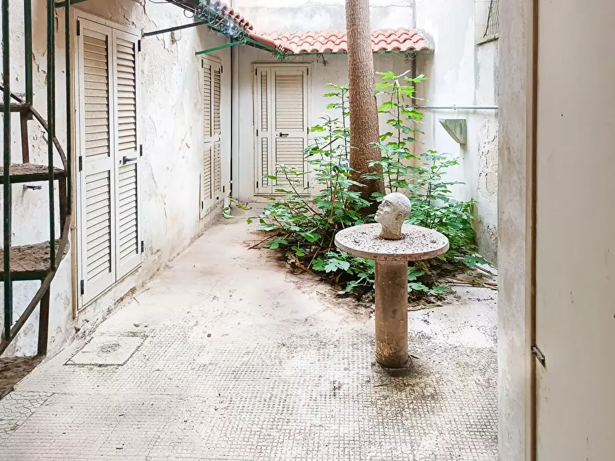 Immagine 8 di Casa semindipendente in vendita  a Lizzanello