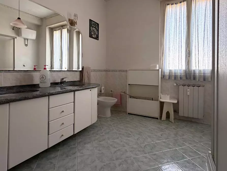 Immagine 22 di Appartamento in vendita  a Livorno