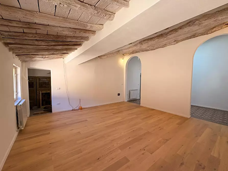 Immagine 5 di Appartamento in vendita  a Lucca