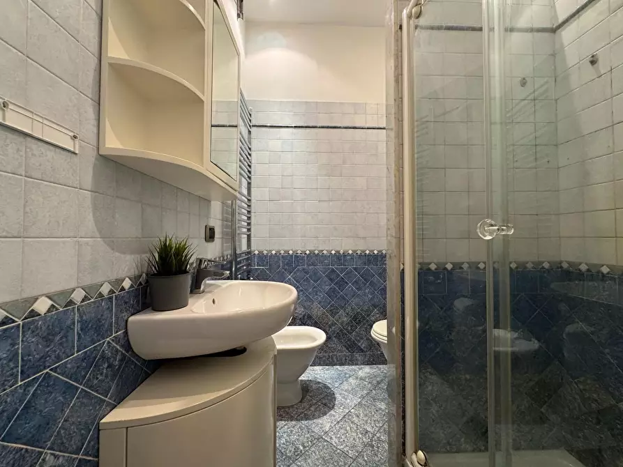 Immagine 10 di Casa trifamiliare in vendita  a Viareggio