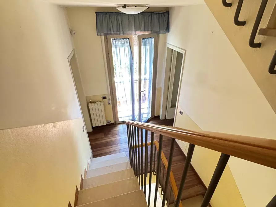 Immagine 37 di Casa trifamiliare in vendita  a Viareggio