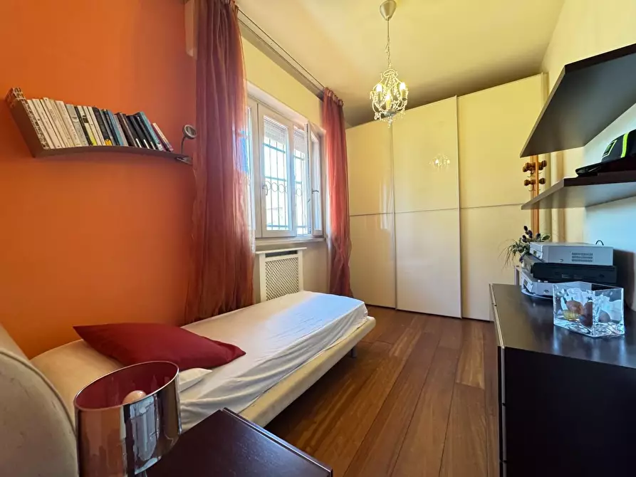 Immagine 12 di Casa trifamiliare in vendita  a Viareggio