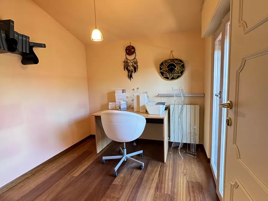 Immagine 17 di Casa trifamiliare in vendita  a Viareggio
