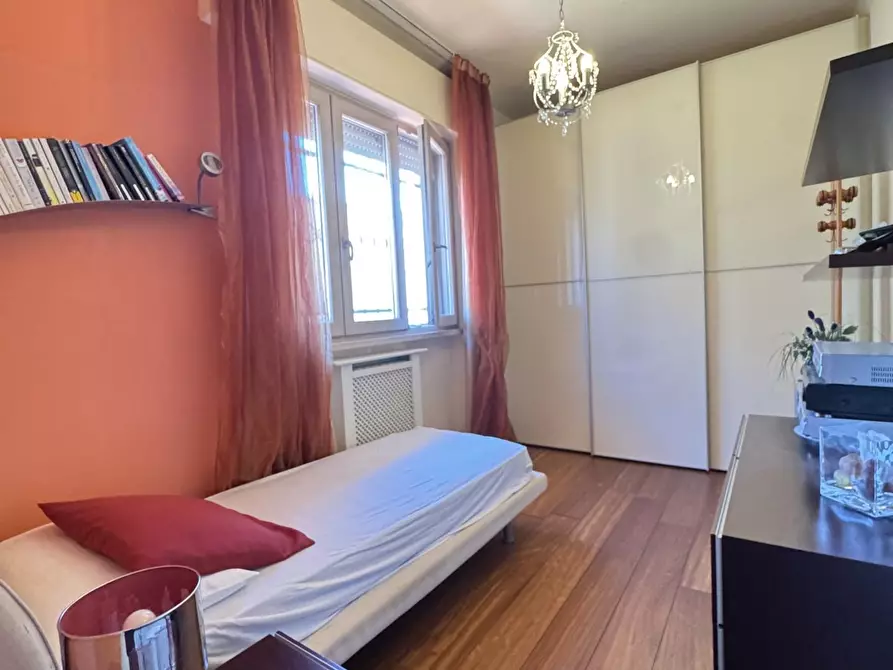 Immagine 36 di Casa trifamiliare in vendita  a Viareggio