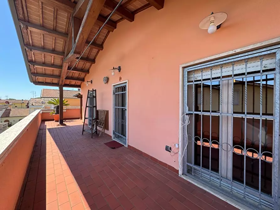Immagine 23 di Casa trifamiliare in vendita  a Viareggio