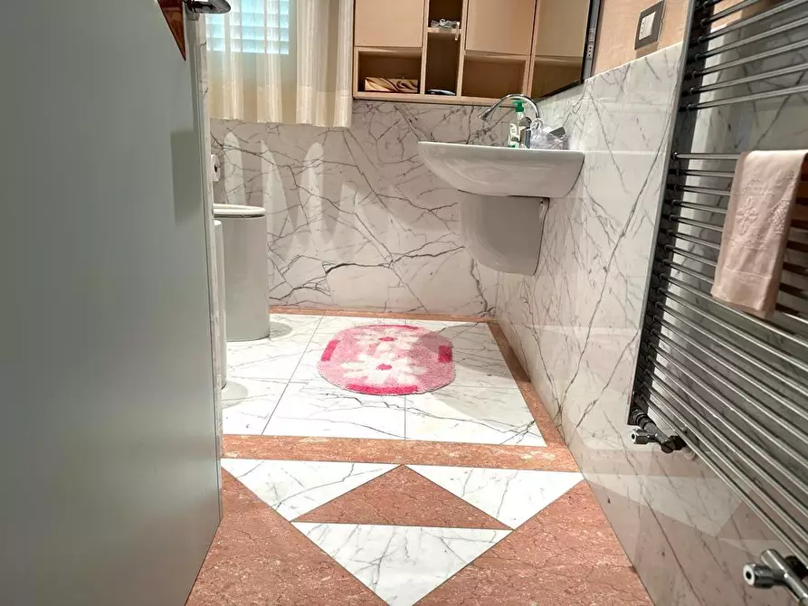 Immagine 3 di Villa in vendita  a Cerreto Guidi