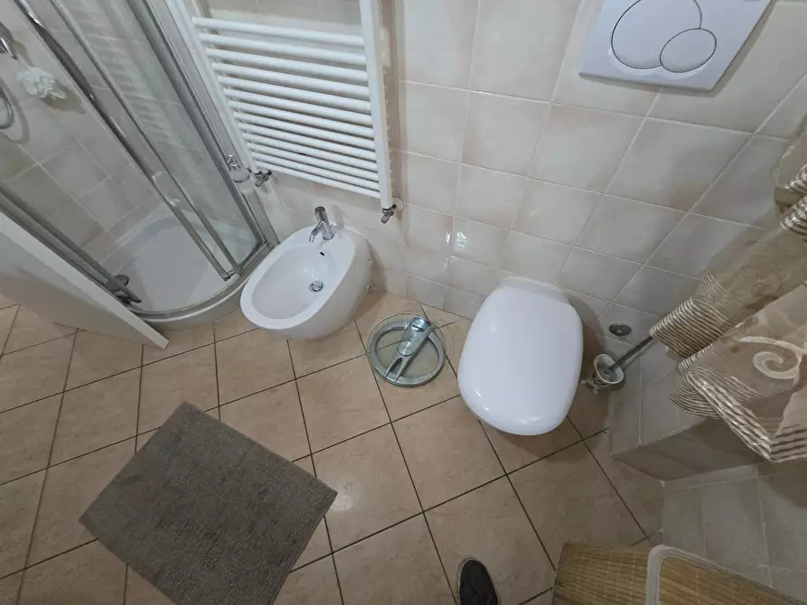 Immagine 25 di Mansarda in vendita  a Carrara