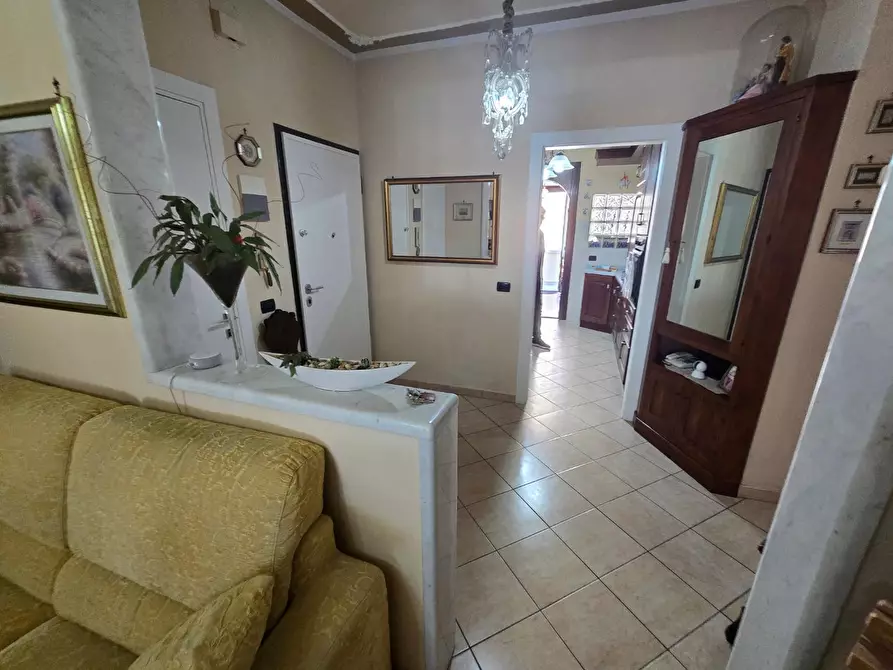 Immagine 10 di Mansarda in vendita  a Carrara