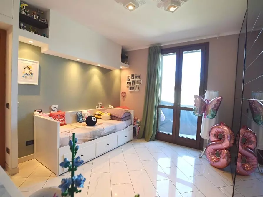 Immagine 13 di Appartamento in vendita  a Lucca