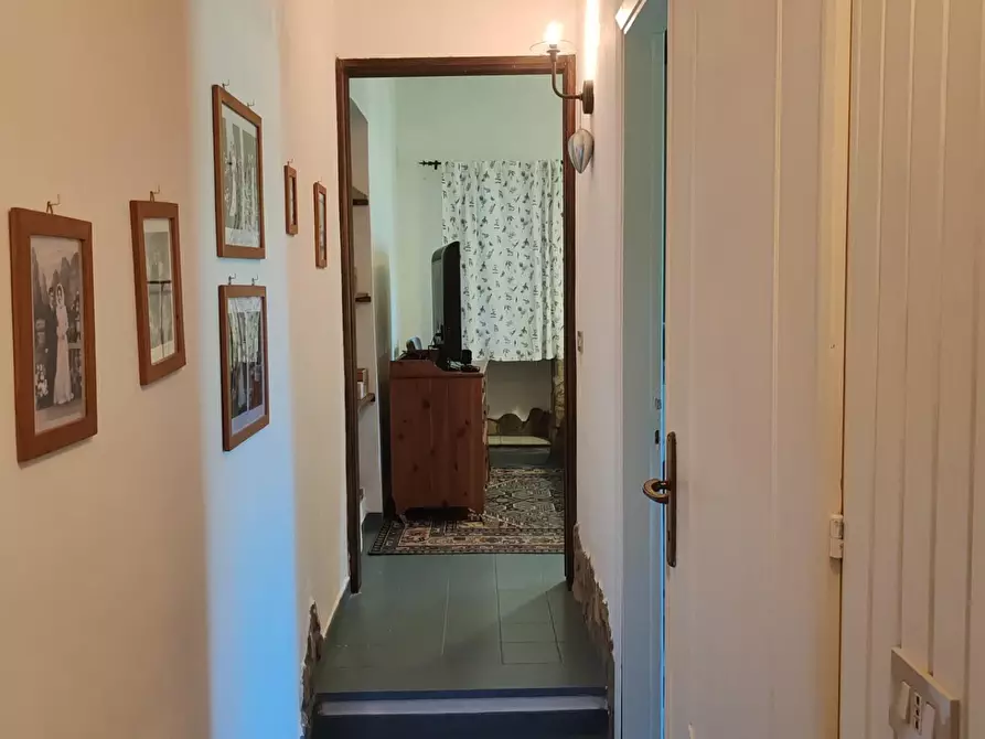Immagine 6 di Casa bifamiliare in vendita  a Massa