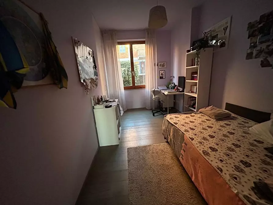 Immagine 4 di Appartamento in vendita  a Siena