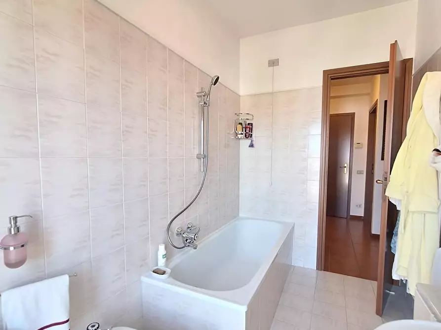 Immagine 18 di Appartamento in vendita  a Calcinaia