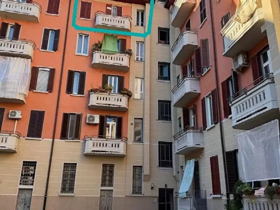 Immagine 1 di Appartamento in vendita  a Milano
