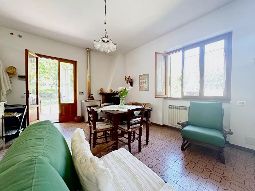 Immagine 5 di Casa bifamiliare in vendita  a Marliana