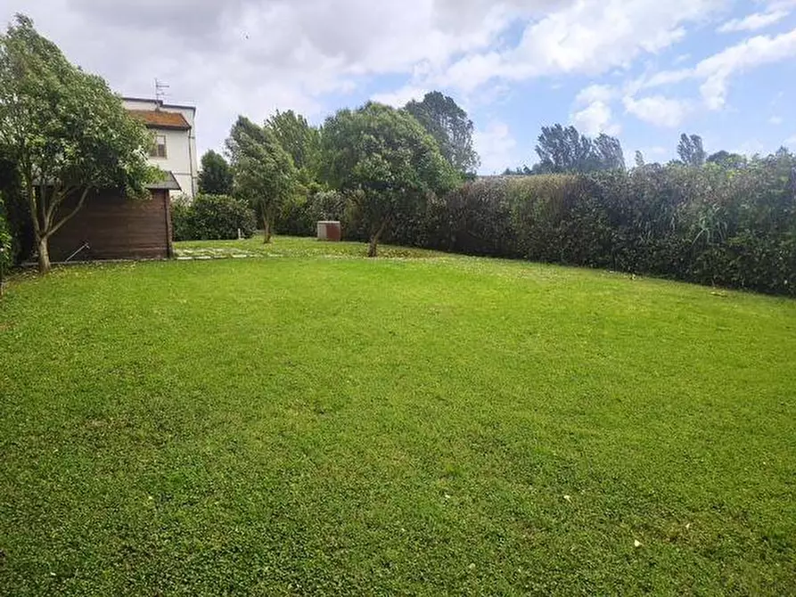Immagine 9 di Casa bifamiliare in vendita  a San Giuliano Terme