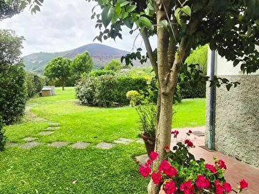 Immagine 2 di Casa bifamiliare in vendita  a San Giuliano Terme